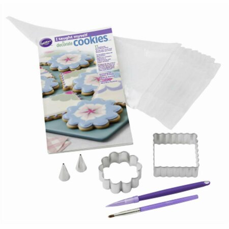 WILTON INDUSTRIES Cookies Decorating Book Set WI569867